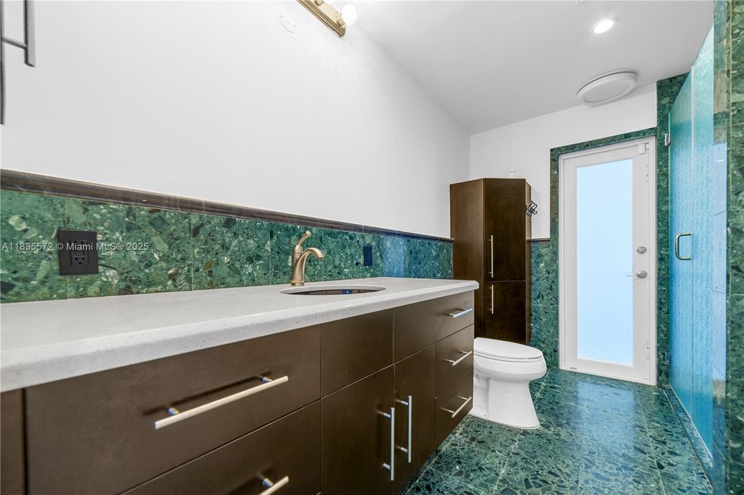 For Sale: $1,449,999 (4 beds, 3 baths, 2875 Square Feet)