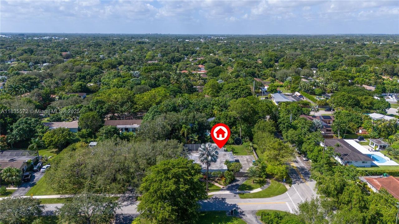 For Sale: $1,449,999 (4 beds, 3 baths, 2875 Square Feet)