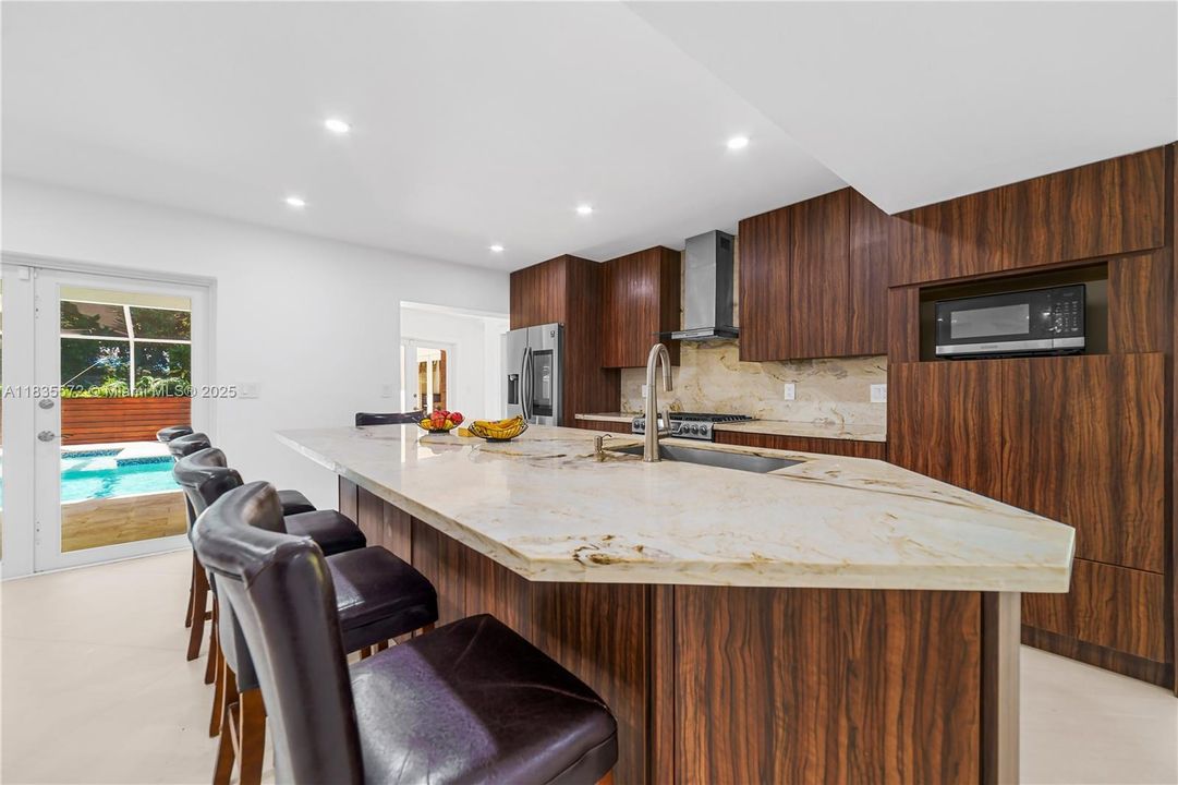 For Sale: $1,449,999 (4 beds, 3 baths, 2875 Square Feet)