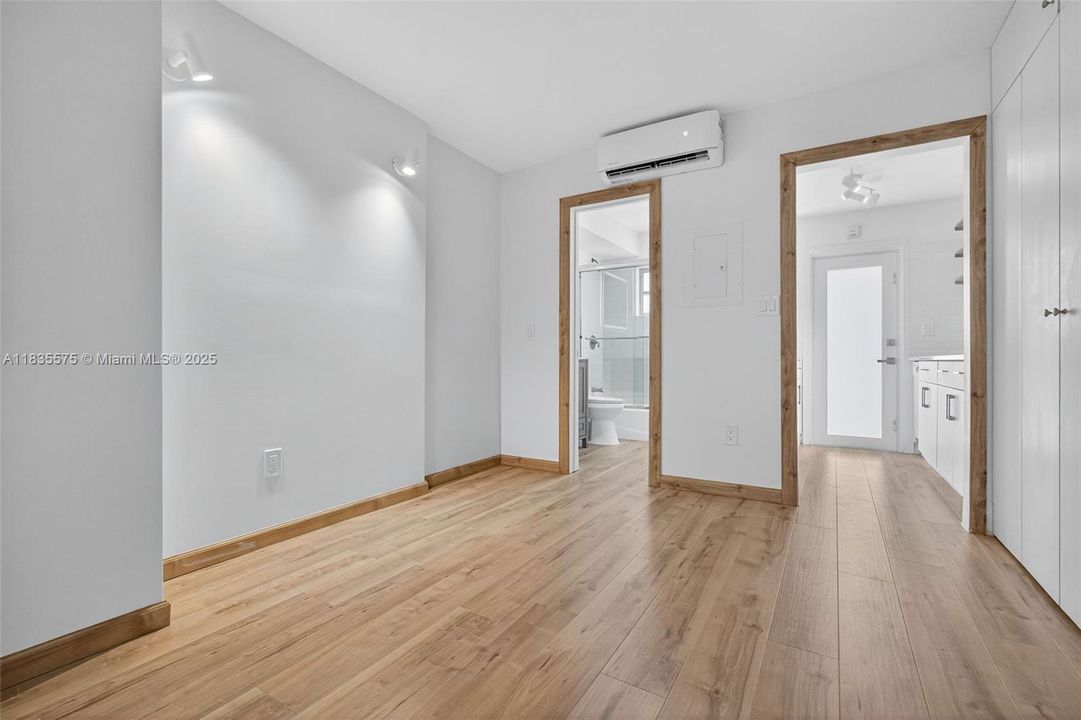 Recently Sold: $195,000 (0 beds, 1 baths, 400 Square Feet)