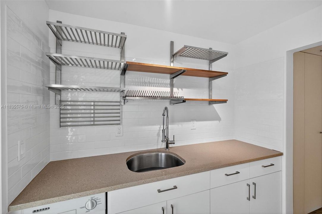 Recently Sold: $195,000 (0 beds, 1 baths, 400 Square Feet)