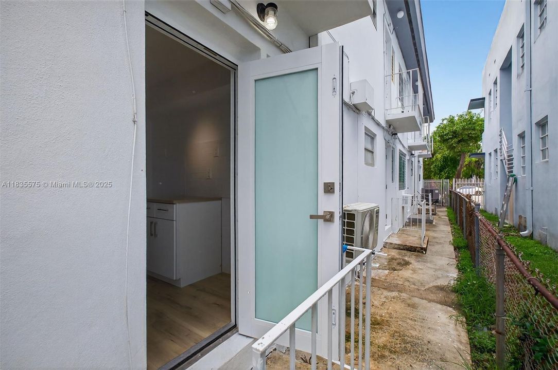 Recently Sold: $195,000 (0 beds, 1 baths, 400 Square Feet)