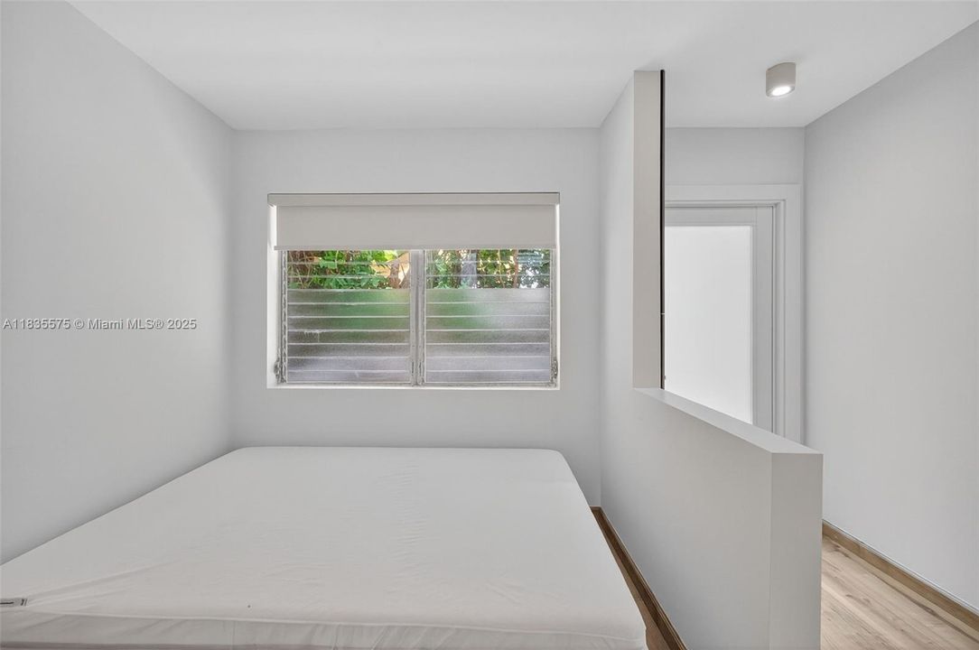 Recently Sold: $195,000 (0 beds, 1 baths, 400 Square Feet)