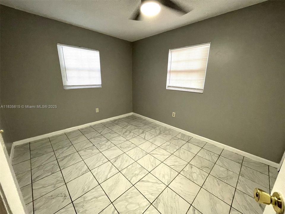 For Sale: $305,000 (4 beds, 2 baths, 1508 Square Feet)