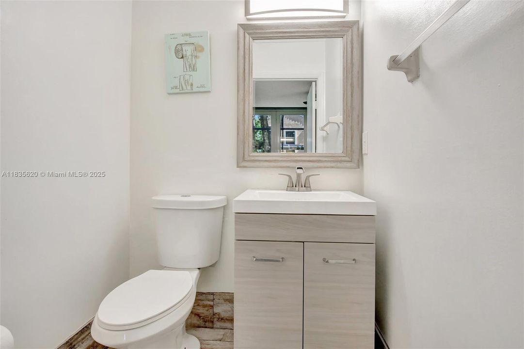 Vendido Recientemente: $499,000 (3 camas, 2 baños, 1572 Pies cuadrados)