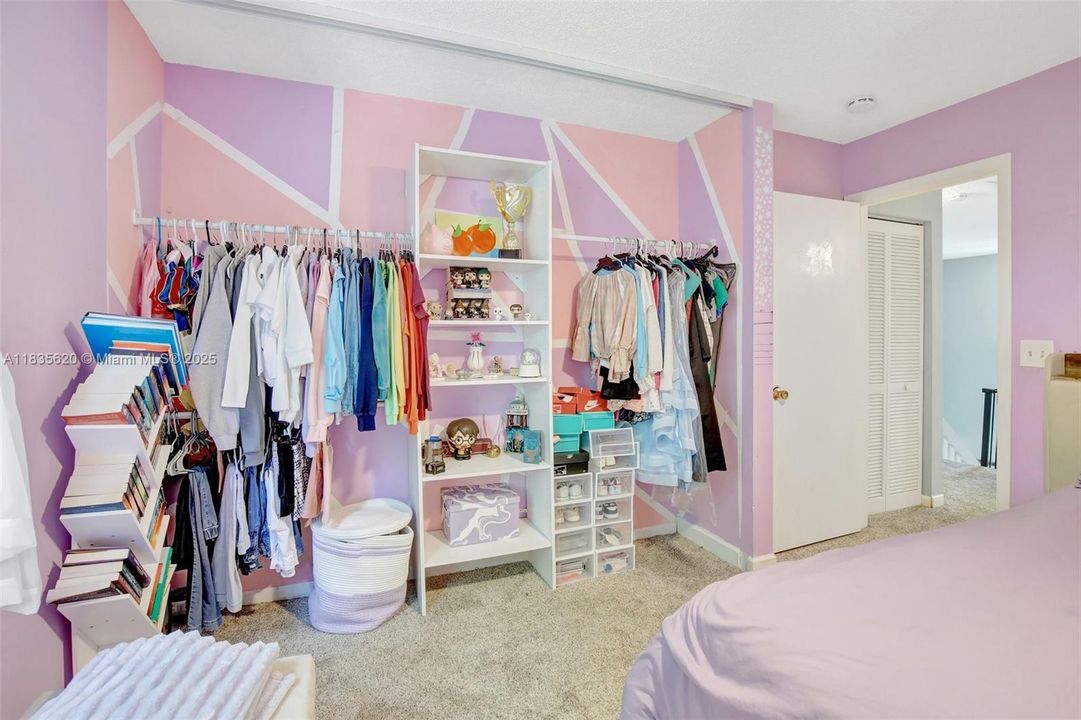 Vendido Recientemente: $499,000 (3 camas, 2 baños, 1572 Pies cuadrados)