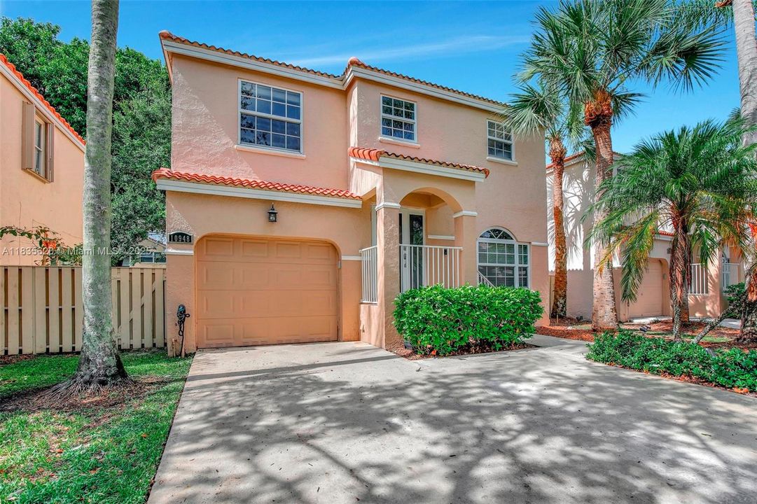 Vendido Recientemente: $499,000 (3 camas, 2 baños, 1572 Pies cuadrados)