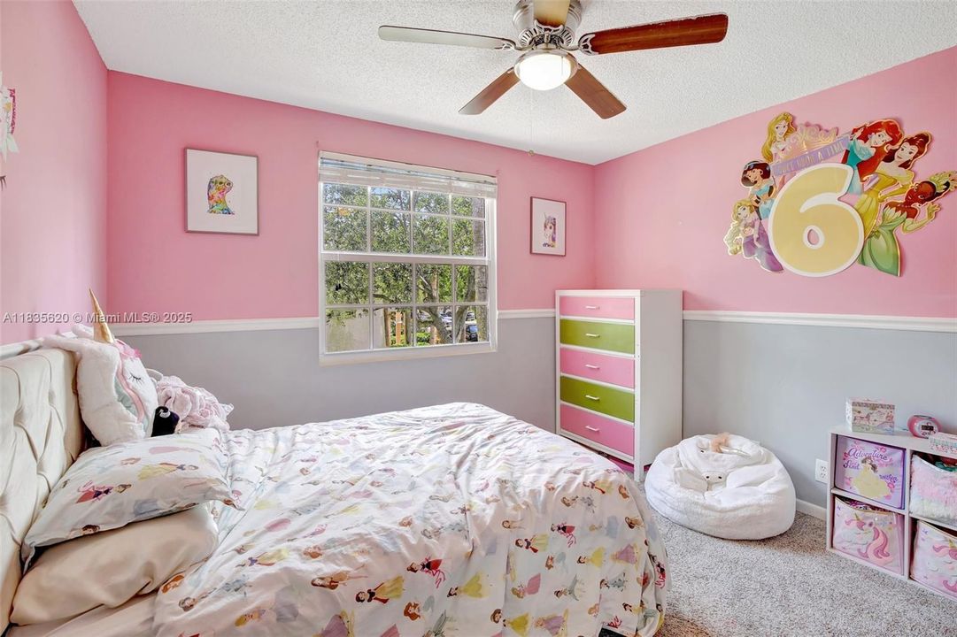 Vendido Recientemente: $499,000 (3 camas, 2 baños, 1572 Pies cuadrados)