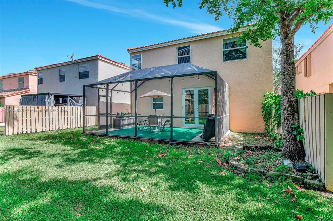 Vendido Recientemente: $499,000 (3 camas, 2 baños, 1572 Pies cuadrados)