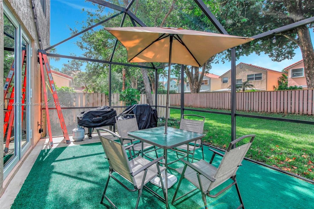 Vendido Recientemente: $499,000 (3 camas, 2 baños, 1572 Pies cuadrados)