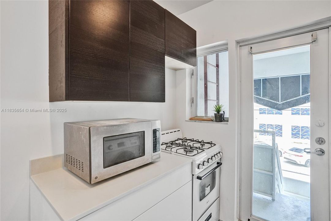 На продажу: $299,000 (1 спален, 1 ванн, 682 Квадратных фут)