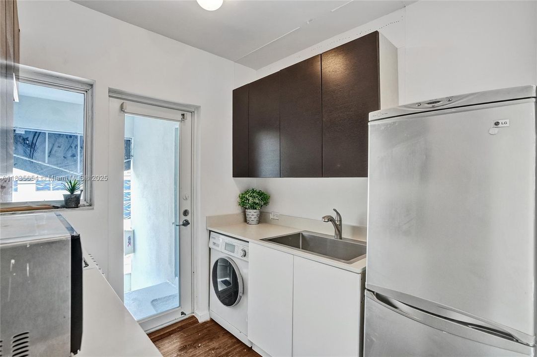 На продажу: $299,000 (1 спален, 1 ванн, 682 Квадратных фут)