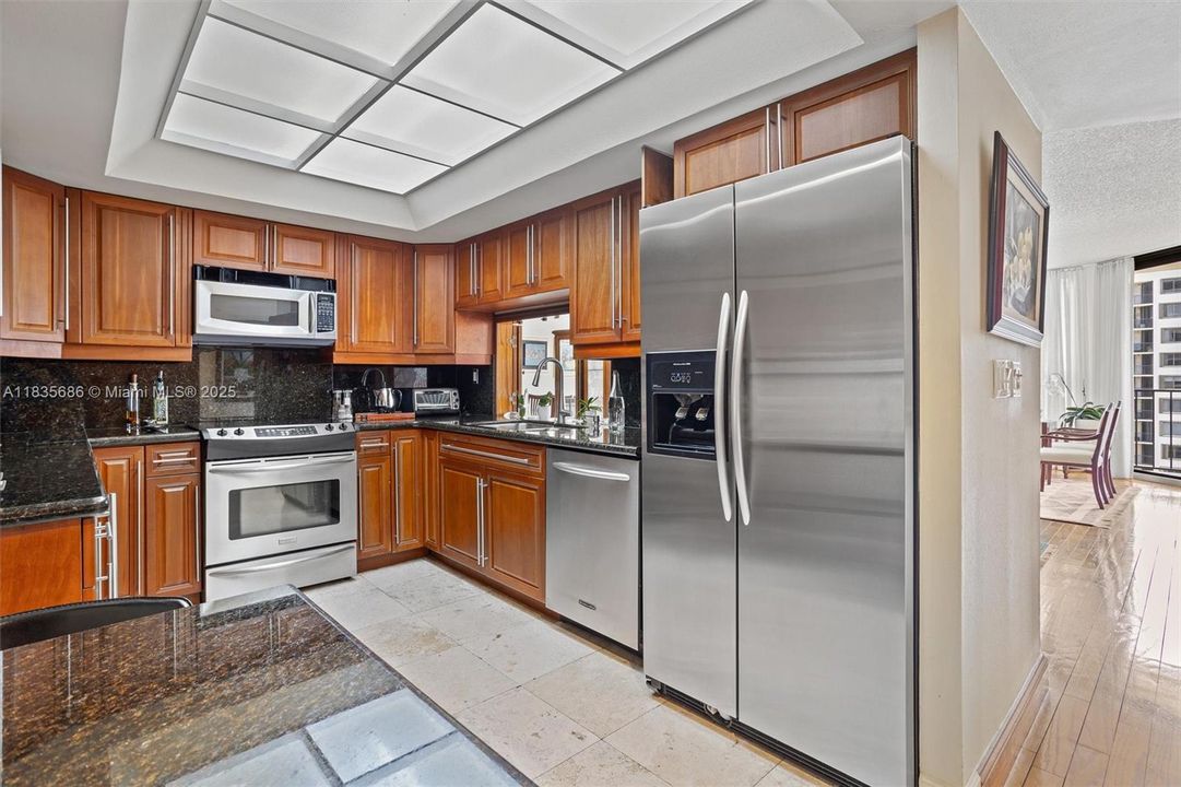 Spacious, ample kitchen!