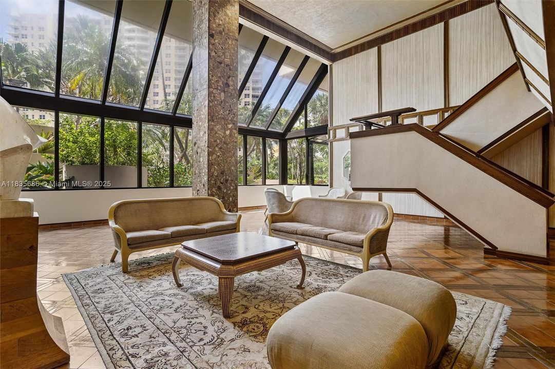 En Venta: $885,000 (3 camas, 3 baños, 1624 Pies cuadrados)