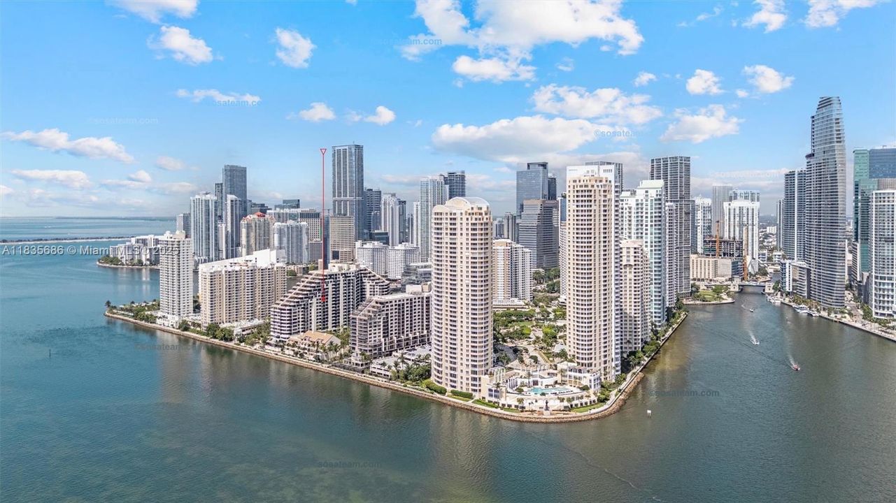 Amazing location on Beautiful Brickell Key