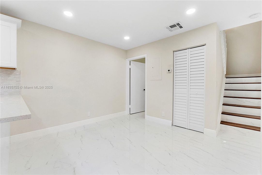 Recientemente alquilado: $3,000 (3 camas, 2 baños, 1449 Pies cuadrados)