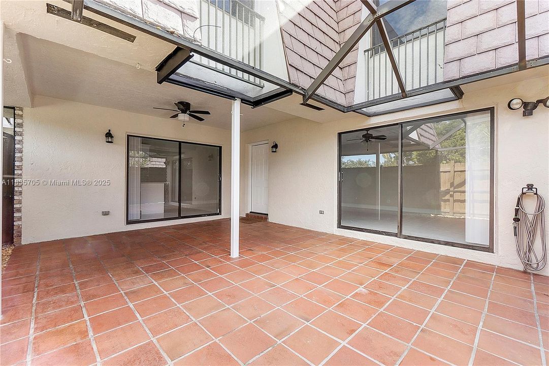Recientemente alquilado: $3,000 (3 camas, 2 baños, 1449 Pies cuadrados)