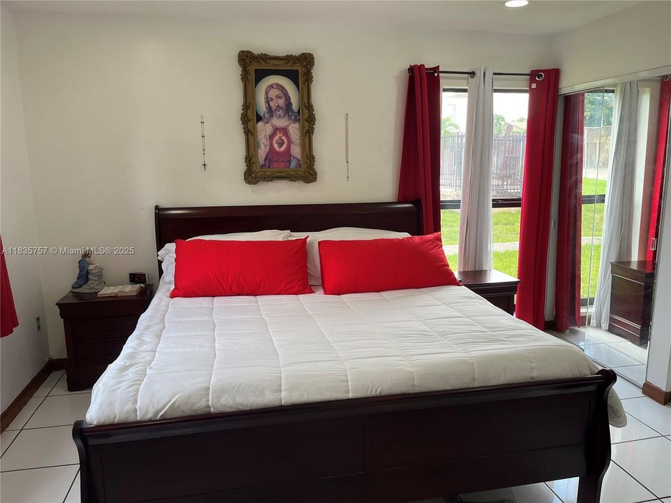 待售: $313,500 (3 贝兹, 2 浴室, 1006 平方英尺)