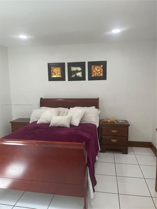 待售: $313,500 (3 贝兹, 2 浴室, 1006 平方英尺)