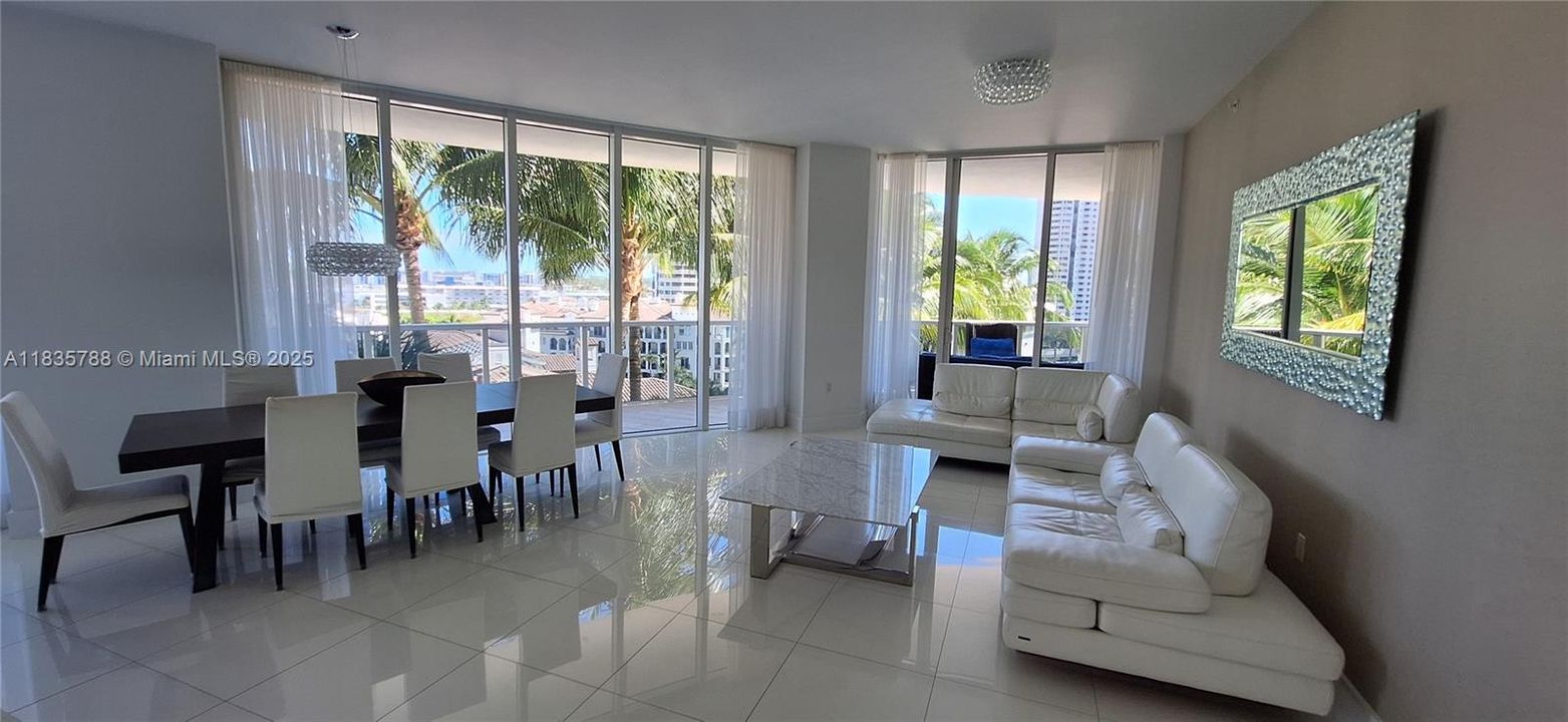 待售: $1,900,000 (3 贝兹, 3 浴室, 2235 平方英尺)