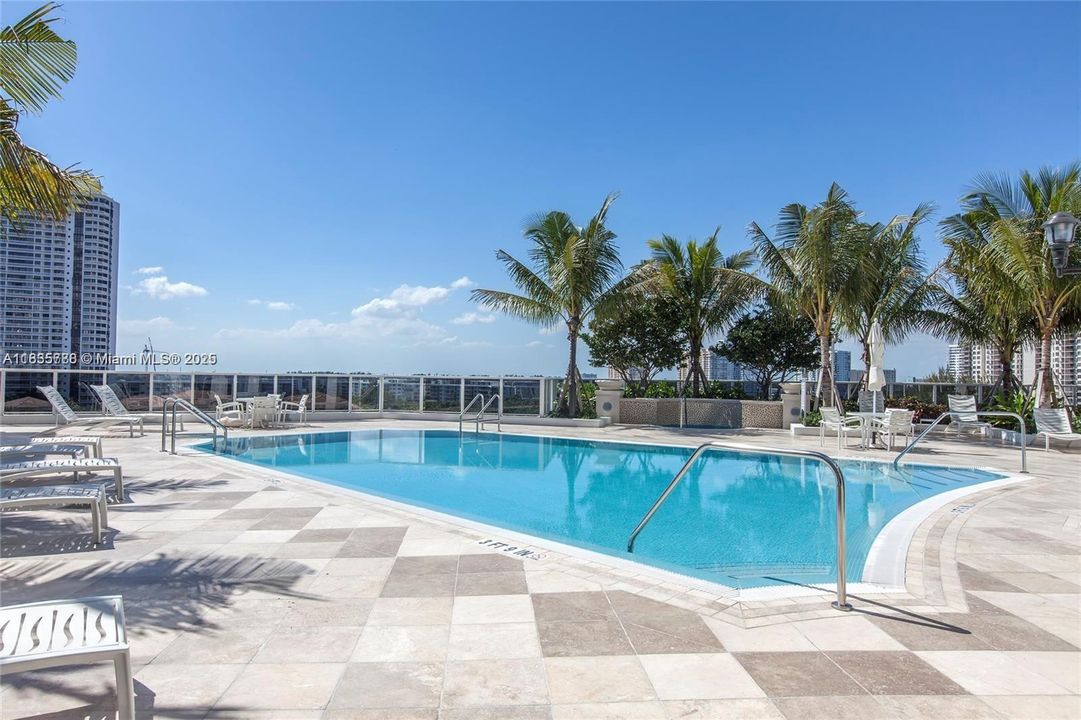 待售: $1,900,000 (3 贝兹, 3 浴室, 2235 平方英尺)