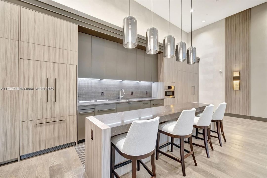 待售: $1,900,000 (3 贝兹, 3 浴室, 2235 平方英尺)