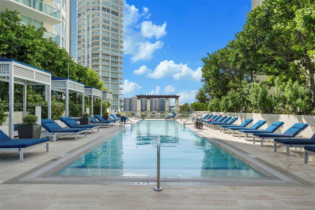 待售: $795,000 (3 贝兹, 2 浴室, 1447 平方英尺)