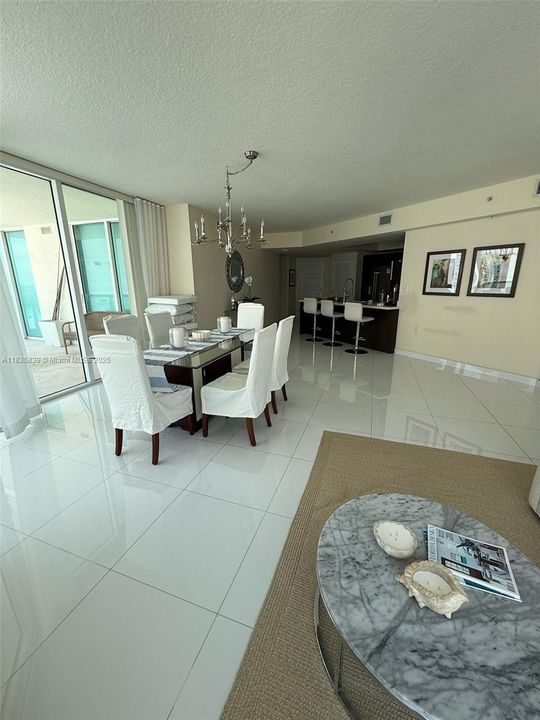 待售: $795,000 (3 贝兹, 2 浴室, 1447 平方英尺)