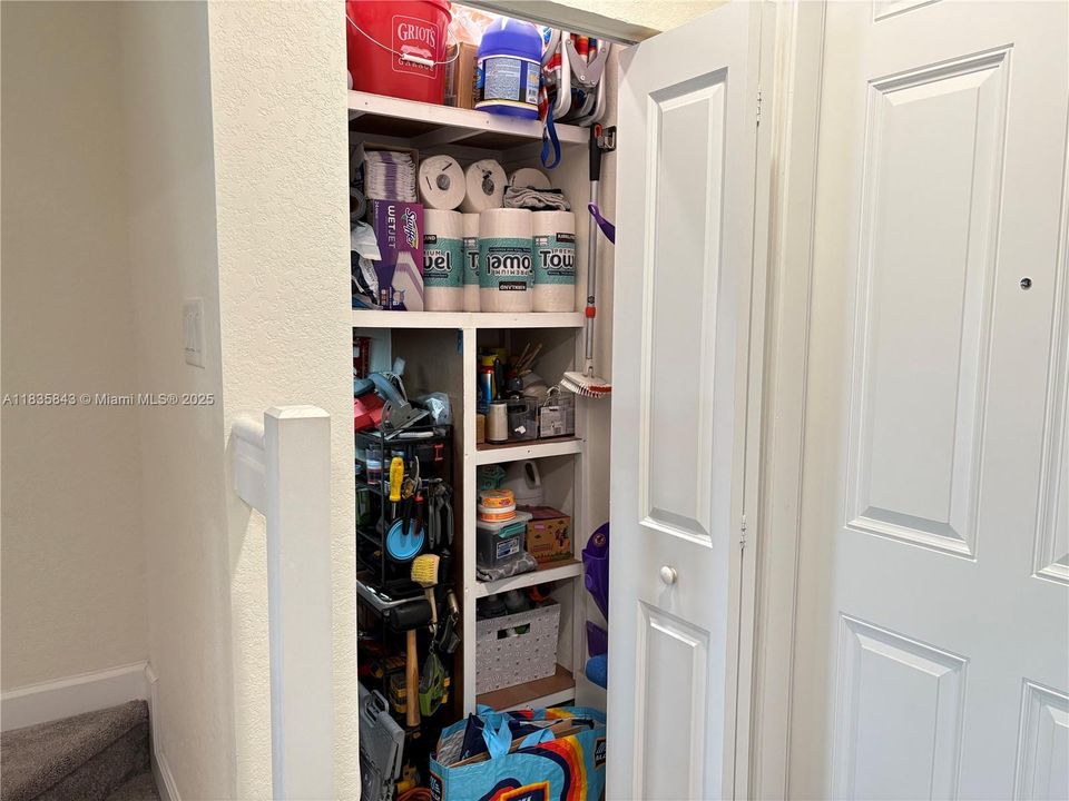 For Sale: $510,000 (3 beds, 2 baths, 1412 Square Feet)