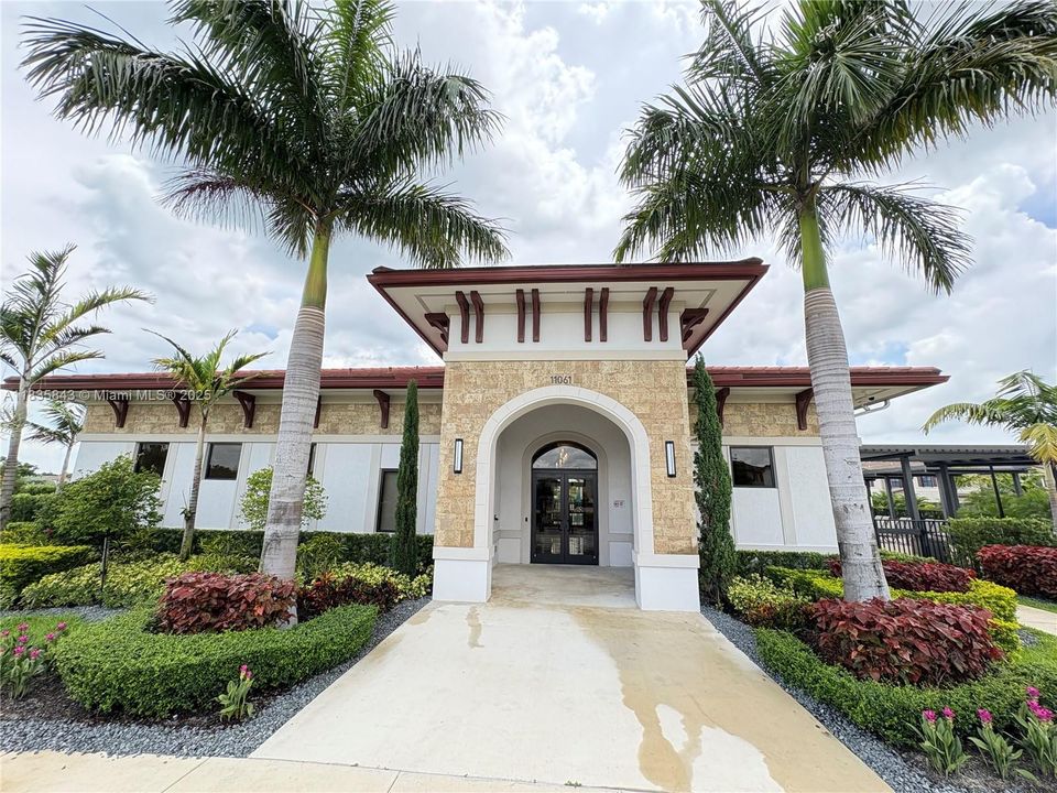 For Sale: $510,000 (3 beds, 2 baths, 1412 Square Feet)