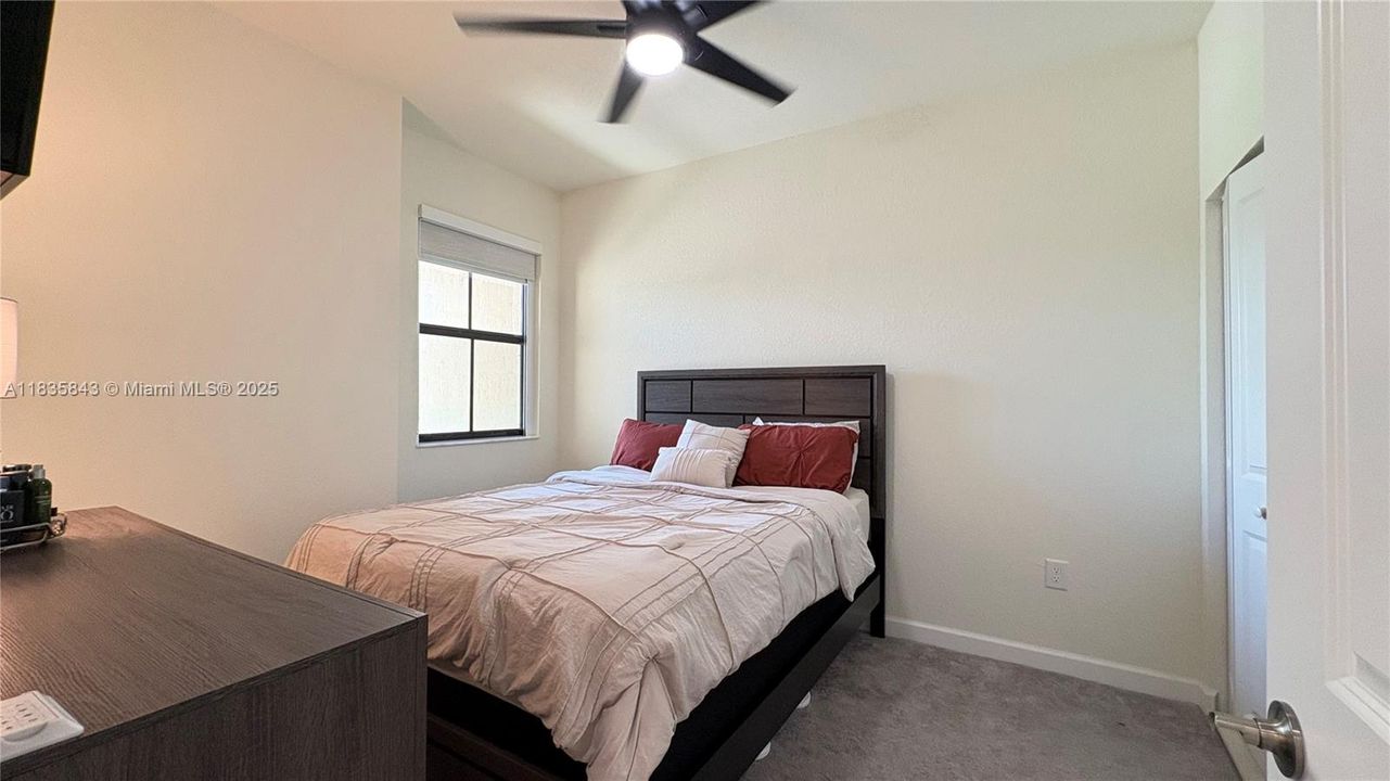 For Sale: $510,000 (3 beds, 2 baths, 1412 Square Feet)