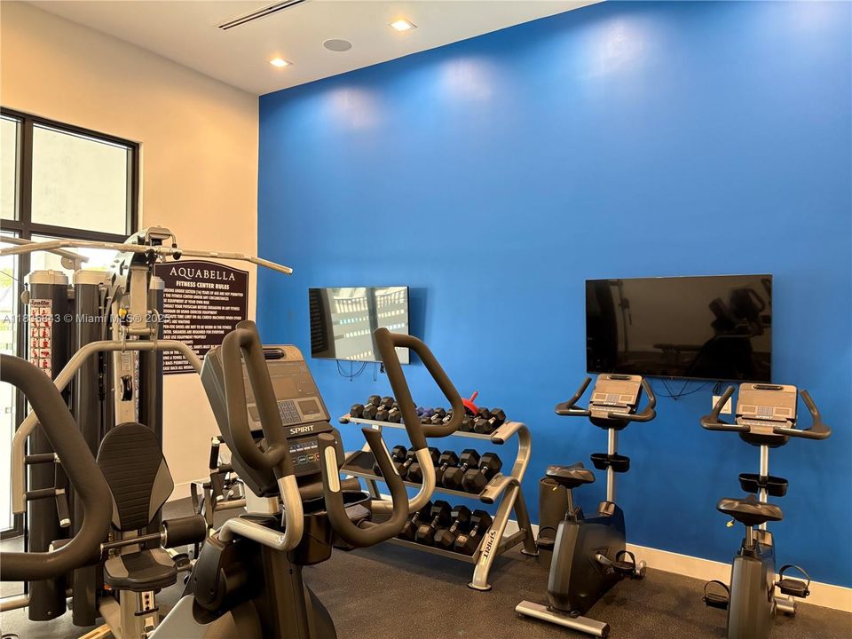 For Sale: $510,000 (3 beds, 2 baths, 1412 Square Feet)