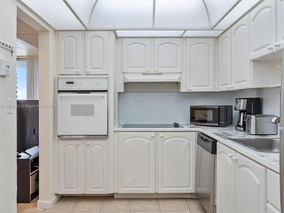 En Venta: $430,000 (1 camas, 1 baños, 789 Pies cuadrados)