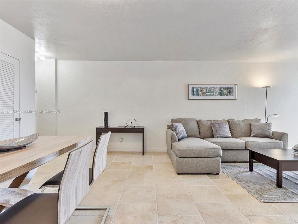 En Venta: $430,000 (1 camas, 1 baños, 789 Pies cuadrados)