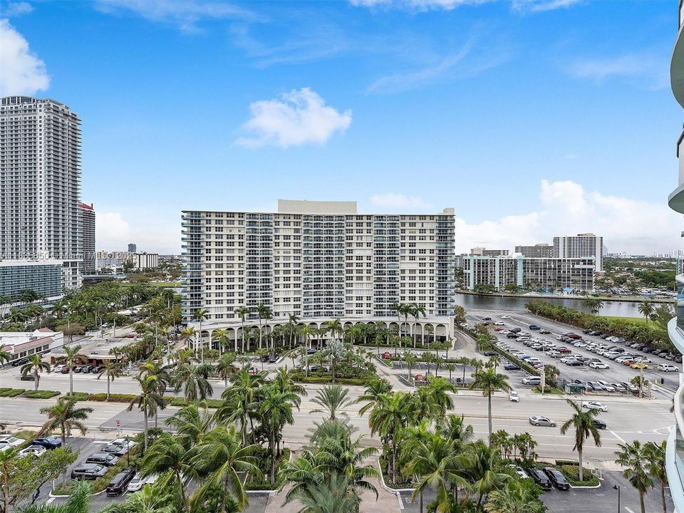 En Venta: $430,000 (1 camas, 1 baños, 789 Pies cuadrados)