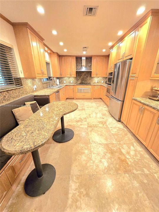 Active With Contract: $2,679,000 (4 beds, 4 baths, 4064 Square Feet)