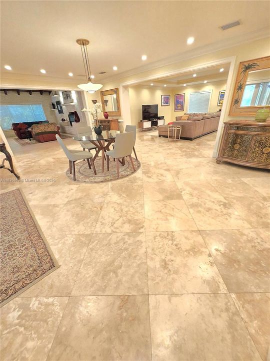 Active With Contract: $2,679,000 (4 beds, 4 baths, 4064 Square Feet)