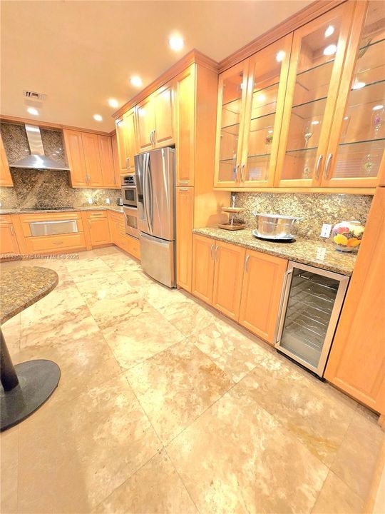 Active With Contract: $2,679,000 (4 beds, 4 baths, 4064 Square Feet)