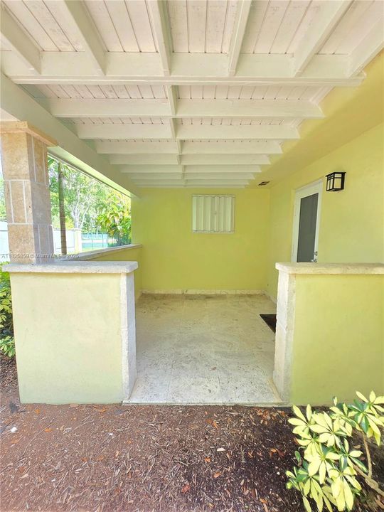 Active With Contract: $2,679,000 (4 beds, 4 baths, 4064 Square Feet)