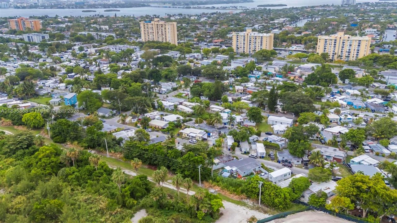 Recently Sold: $250,000 (1 beds, 1 baths, 610 Square Feet)