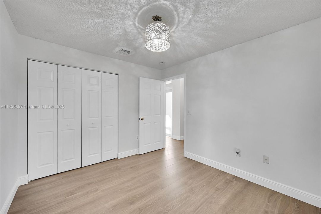 На продажу: $700,000 (3 спален, 2 ванн, 1842 Квадратных фут)