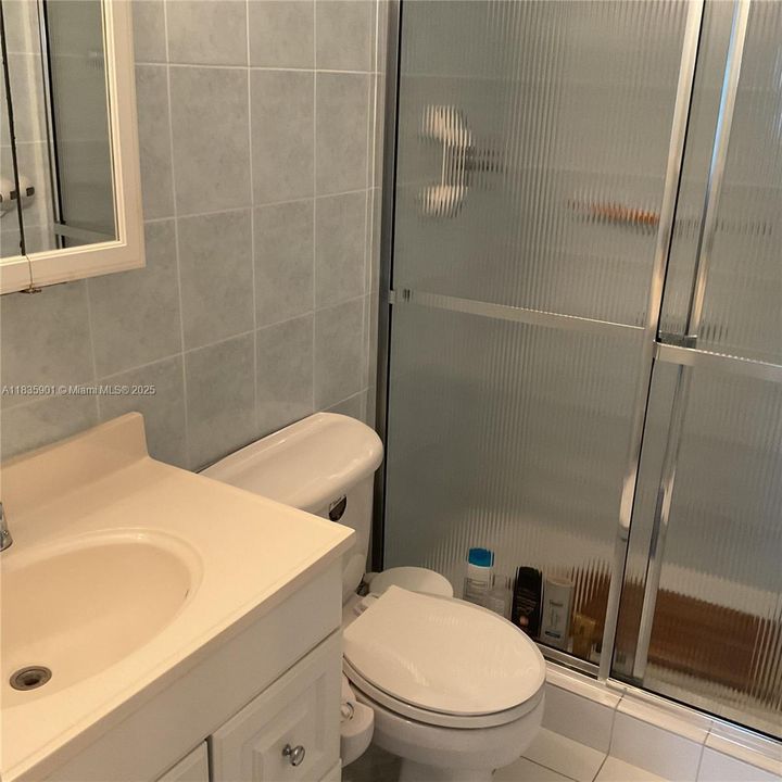 For Sale: $280,000 (2 beds, 2 baths, 1094 Square Feet)