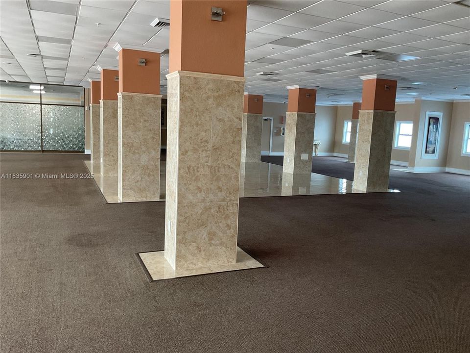 For Sale: $280,000 (2 beds, 2 baths, 1094 Square Feet)