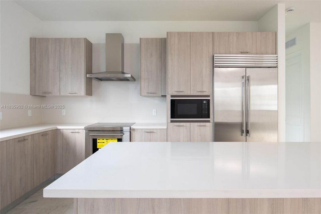 最近租的: $7,500 (4 贝兹, 3 浴室, 2378 平方英尺)