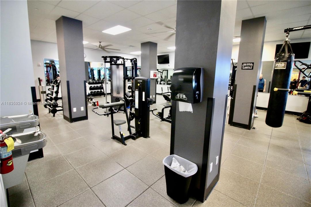 En Venta: $226,000 (0 camas, 1 baños, 590 Pies cuadrados)