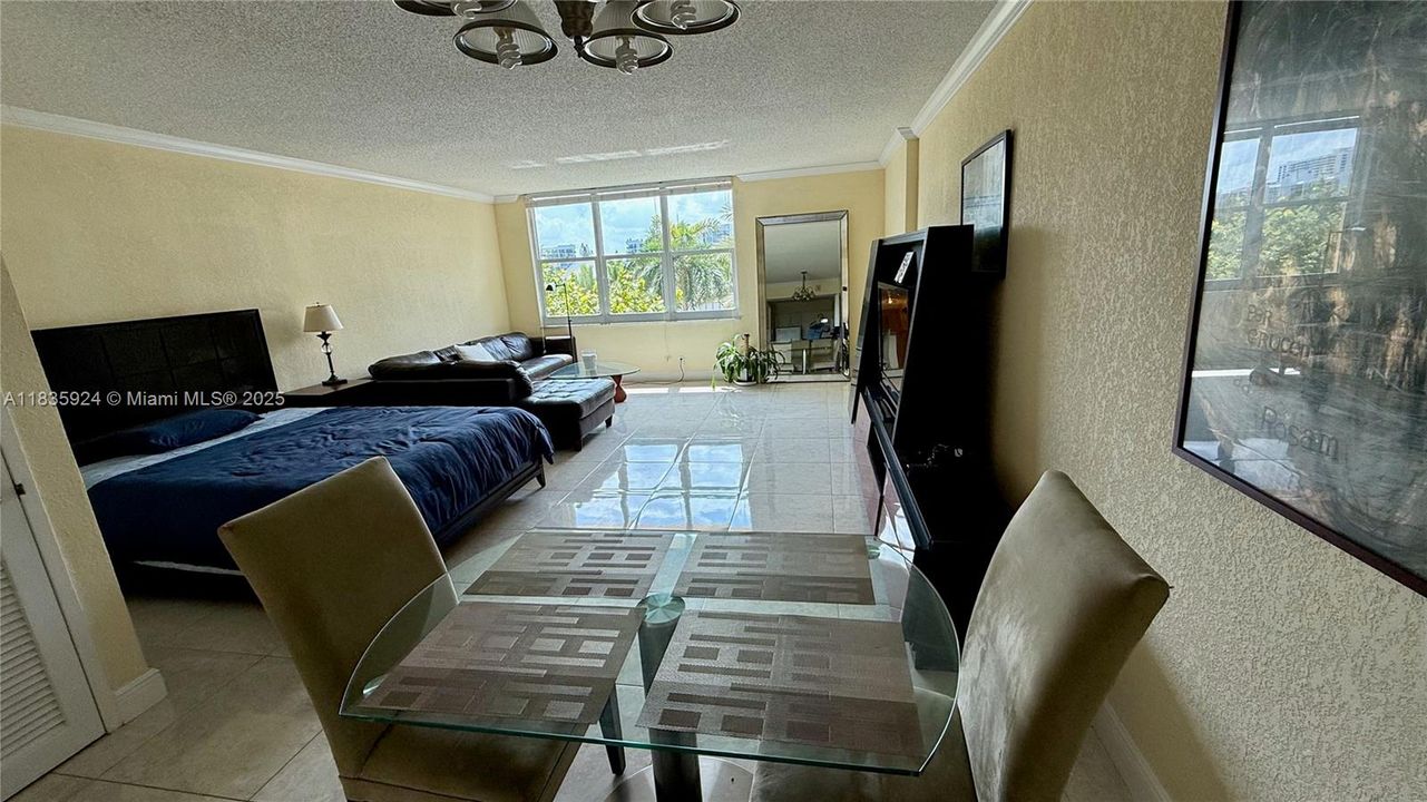 En Venta: $226,000 (0 camas, 1 baños, 590 Pies cuadrados)