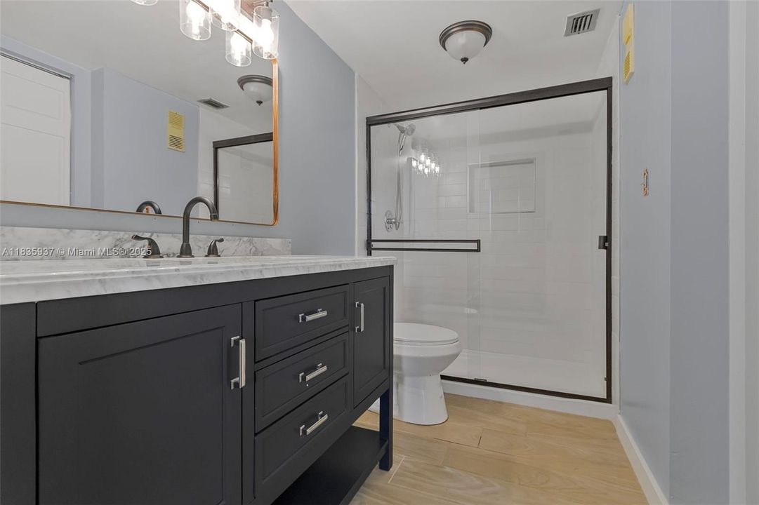 Activo con contrato: $149,000 (2 camas, 2 baños, 852 Pies cuadrados)