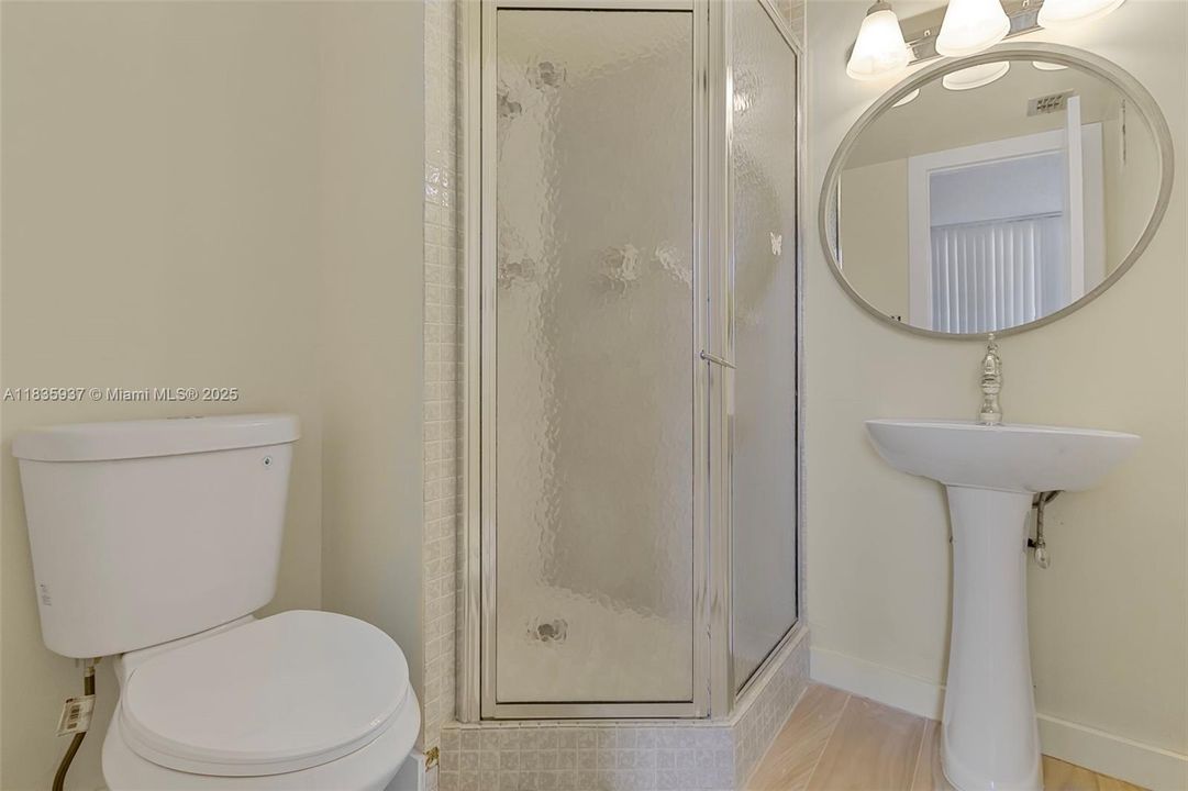 Activo con contrato: $149,000 (2 camas, 2 baños, 852 Pies cuadrados)