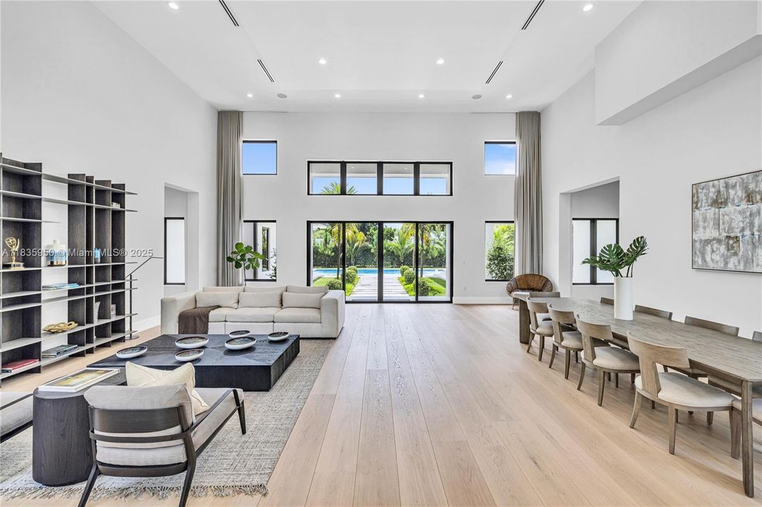 For Sale: $5,800,000 (6 beds, 6 baths, 6086 Square Feet)