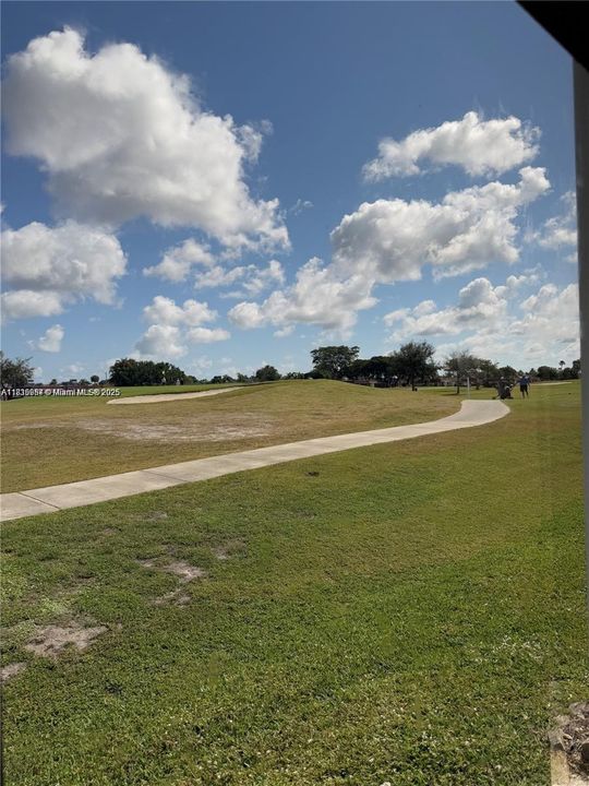 Active With Contract: $79,000 (1 beds, 1 baths, 720 Square Feet)